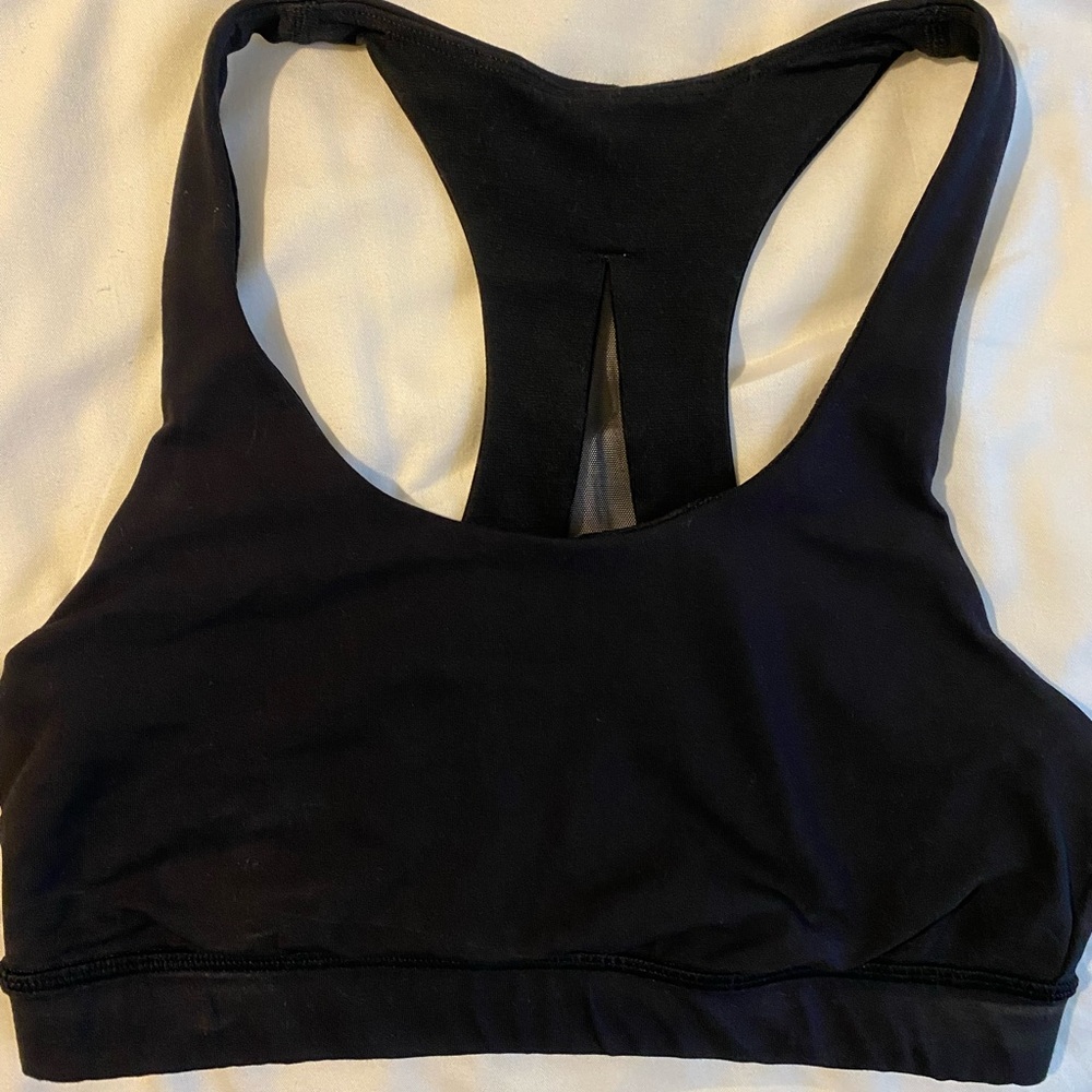 Black lululemon sports bra